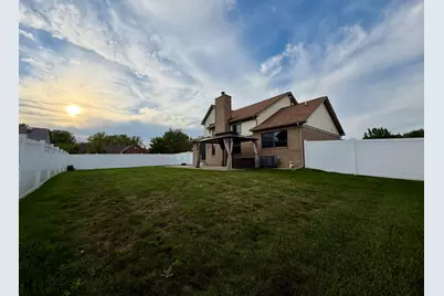 19713 Sexton Street, Brownstown, MI 48173 - Photo 43
