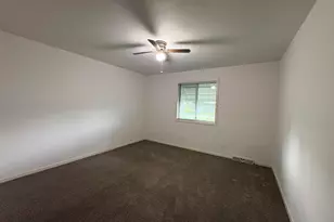5742 Leisure S Dr SE, Kentwood, MI 49548 - Photo 9
