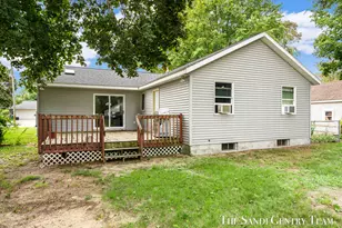2252 Charles St, Norton Shores, MI 49441 - Photo 25