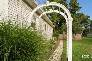 631 Evergreen St, Jenison, MI 49428 - Photo 39