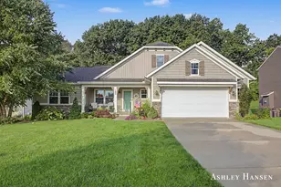 163 Dogwood Dr NE, Rockford, MI 49341 - Photo 1