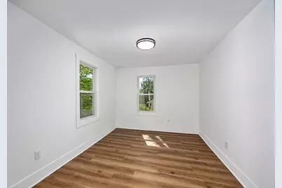 1071 Bristol Avenue NW, Grand Rapids, MI 49504 - Photo 11