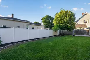 125 E Lincoln St, Grand Ledge, MI 48837 - Photo 35