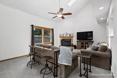 306 Hidden Forest Lane, Battle Creek, MI 49014 - Photo 19