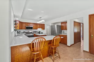 306 Hidden Forest Ln, Battle Creek, MI 49014 - Photo 9