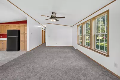 105 S Stone Avenue, Battle Creek, MI 49014 - Photo 5