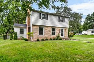 723 Maridell Ave NW, Grand Rapids, MI 49504 - Photo 1