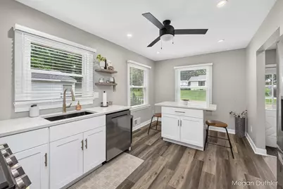 723 Maridell Avenue NW, Grand Rapids, MI 49504 - Photo 15