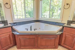 2243 Old Falls Dr, Ann Arbor, MI 48103 - Photo 25