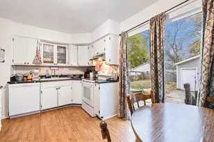 631 Campbell St, Flint, MI 48507 - Photo 7