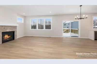 2181 Emerald Shore Circle NE, Grand Rapids, MI 49505 - Photo 5