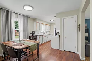 2429 Linda Ave SE, Grand Rapids, MI 49546 - Photo 13