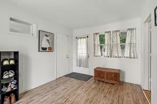 2429 Linda Ave SE, Grand Rapids, MI 49546 - Photo 7