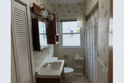 319 E Grant Street, Hastings, MI 49058 - Photo 17