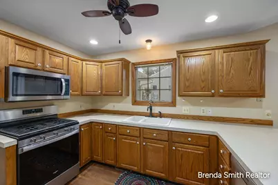 2917 Parkside Drive, Jenison, MI 49428 - Photo 9
