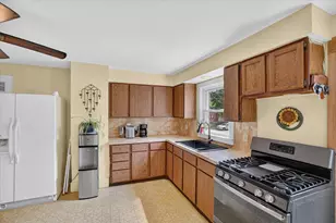 671 N Jackson St, Ionia, MI 48846 - Photo 13