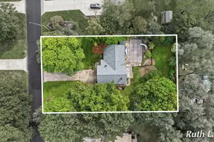 247 Trickovic Ln, Battle Creek, MI 49014 - Photo 3