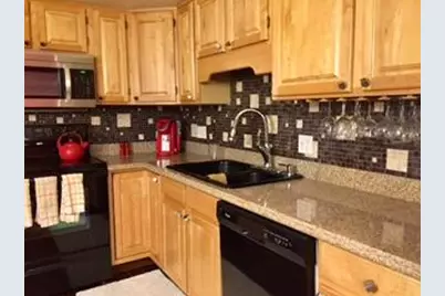 3616 Lakeshore Drive #E11, Saint Joseph, MI 49085 - Photo 9