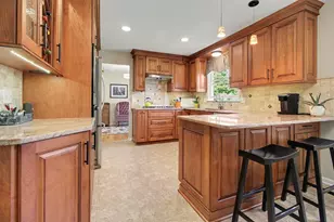 2603 Lone Oak Dr, Ann Arbor, MI 48103 - Photo 3
