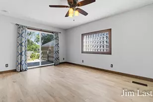 933 Barbara St NW, Grand Rapids, MI 49544 - Photo 15