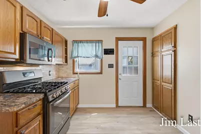 933 Barbara Street NW, Grand Rapids, MI 49544 - Photo 13
