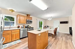 54241 Ridgeview Cir, Paw Paw, MI 49079 - Photo 9