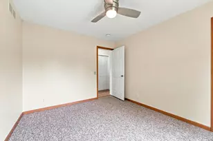 54241 Ridgeview Cir, Paw Paw, MI 49079 - Photo 13