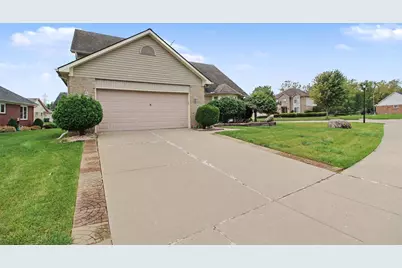 23853 Joey Drive, Brownstown, MI 48134 - Photo 3