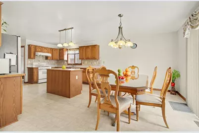 23853 Joey Drive, Brownstown, MI 48134 - Photo 11