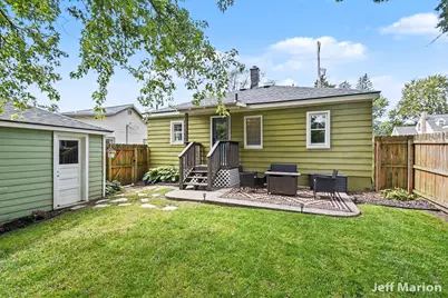 2540 Day Avenue NW, Grand Rapids, MI 49544 - Photo 21