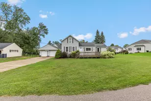 9915 Perry St, Zeeland, MI 49464 - Photo 1