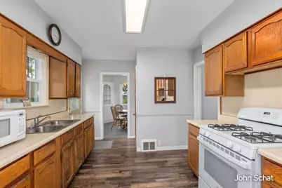 903 Edna Street SE, Grand Rapids, MI 49507 - Photo 3