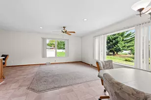 8921 Ardel Dr, Sterling Heights, MI 48314 - Photo 11