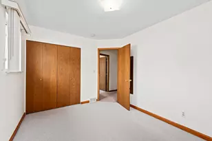 8921 Ardel Dr, Sterling Heights, MI 48314 - Photo 17