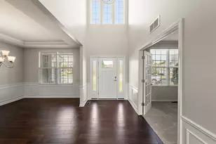 2354 Findley Cir, Lake Orion, MI 48360 - Photo 9
