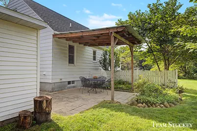 7861 Cannonsburg Road NE, Rockford, MI 49341 - Photo 9