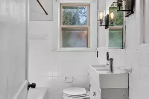 2022 Hampton Rd, Grosse Pointe, MI 48236 - Photo 29