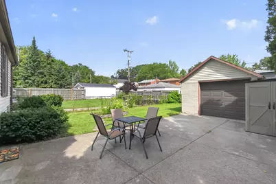 2022 Hampton Road, Grosse Pointe, MI 48236 - Photo 33