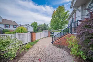 49800 Pointe Crossing, Plymouth, MI 48170 - Photo 5