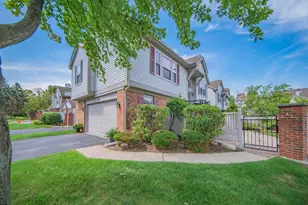 49800 Pointe Crossing, Plymouth, MI 48170 - Photo 3
