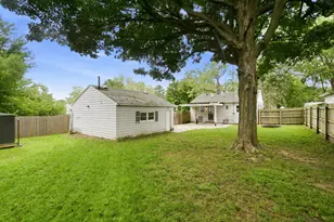 606 Lake Blvd, Paw Paw, MI 49079 - Photo 23