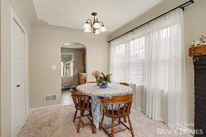 147 E 16th Street, Holland, MI 49423 - Photo 5