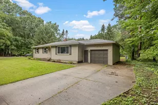 14725 James St, Holland, MI 49424 - Photo 3
