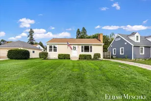 2071 Brandon Dr NW, Grand Rapids, MI 49504 - Photo 31