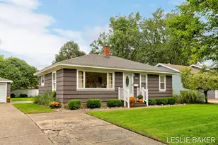 311 W 30th St, Holland, MI 49423 - Photo 9