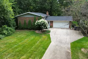 4625 Terra Ln, Saint Joseph, MI 49085 - Photo 3