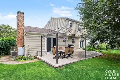 1865 Ridgemoor Drive SE, Grand Rapids, MI 49506 - Photo 25