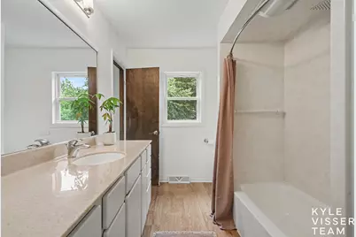 1865 Ridgemoor Drive SE, Grand Rapids, MI 49506 - Photo 17