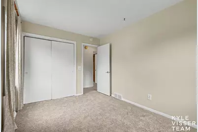 1865 Ridgemoor Drive SE, Grand Rapids, MI 49506 - Photo 15