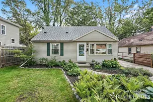 1344 Mayfield Ave NE, Grand Rapids, MI 49505 - Photo 1